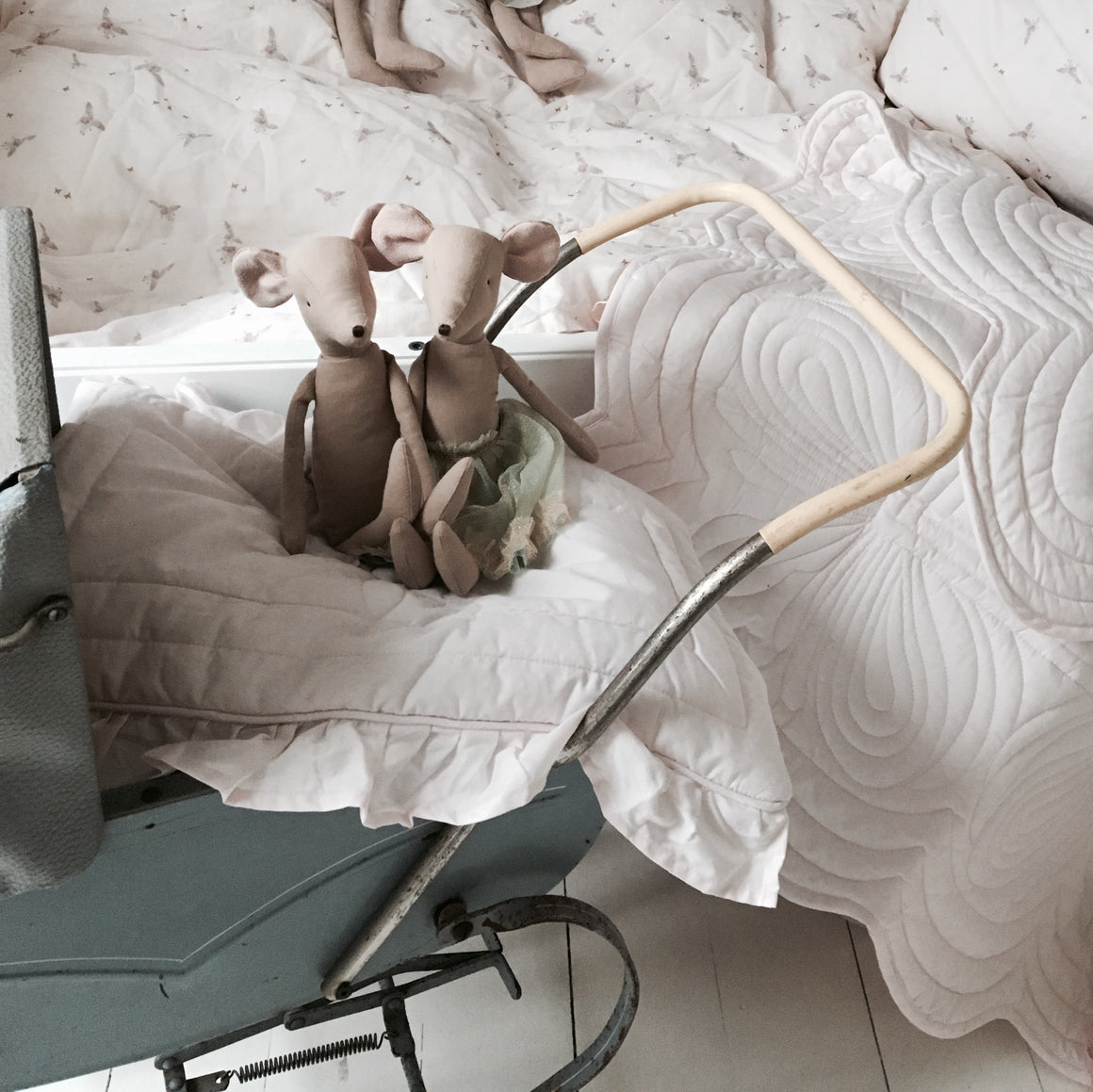 Maileg teddies with quilted dolls blanket for playtime